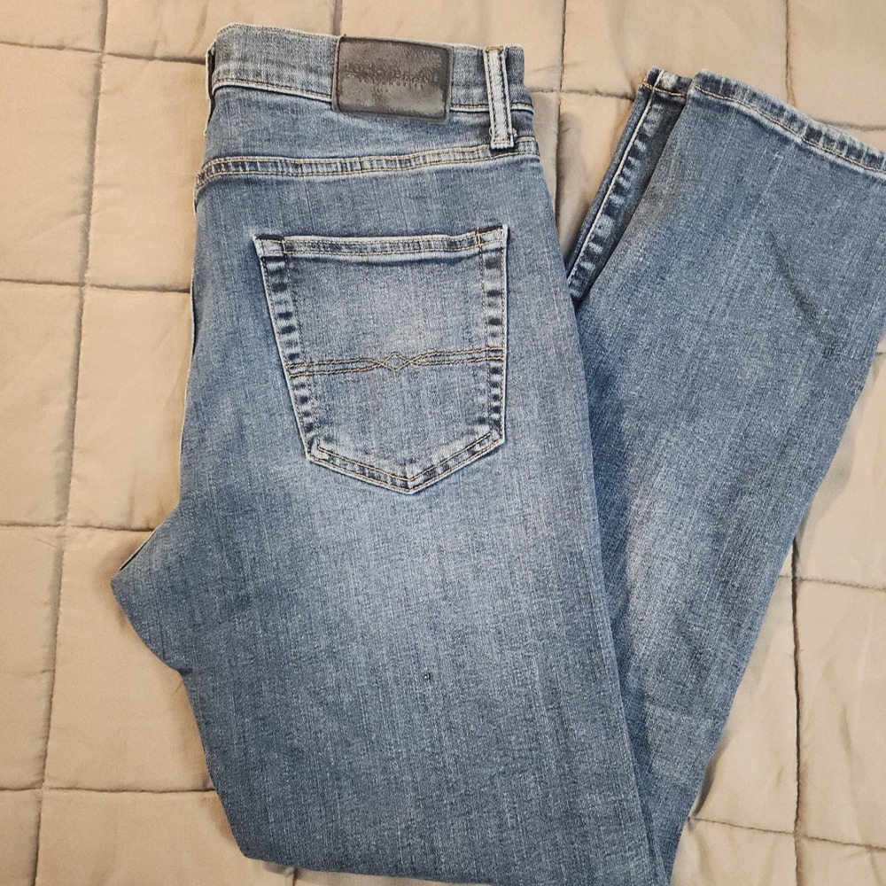 E50 Lucky Brand Womens 33x32 Blue Faded Straight Leg Jeans‎ W33 L32 Casual Denim